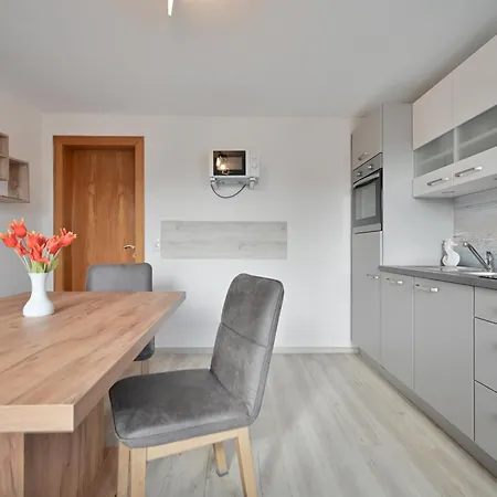 Apartment Rosel's Traumhaus 2 *
